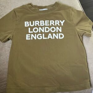 Burberry t shirt size 3 y